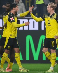 GA黄金甲体育平台-图片报：多特队长詹主动大幅降低年薪，和多特续约至28年