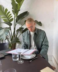 GA黄金甲体育官方网站-哈兰德晋级决赛后晒照问晚餐吃什么|曼城|足总杯|半决赛|南安普顿|埃尔林-哈兰德_新浪体育_新浪新闻
