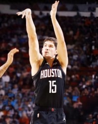 GA黄金甲体育-28分+7记三分!火箭新星创4项生涯新高，为何被曝或遭雪藏？|谢泼德|詹姆斯·哈登|赛斯·库里|洛杉矶快船队|明尼苏达森林狼队_新浪体育_新浪新闻